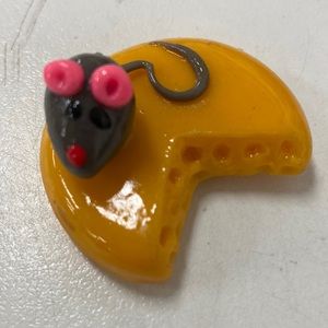 Cheese with Mouse Magnet